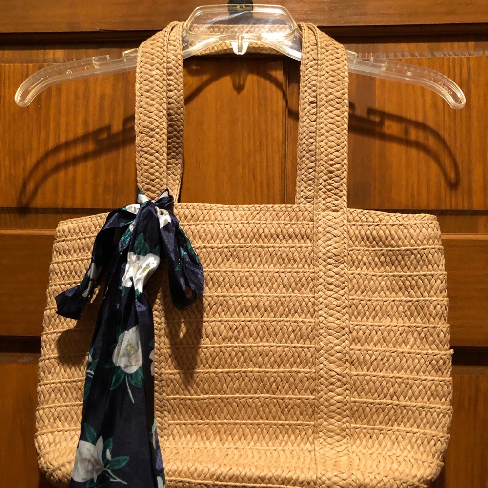Draper James straw tote bag w/removable scarf